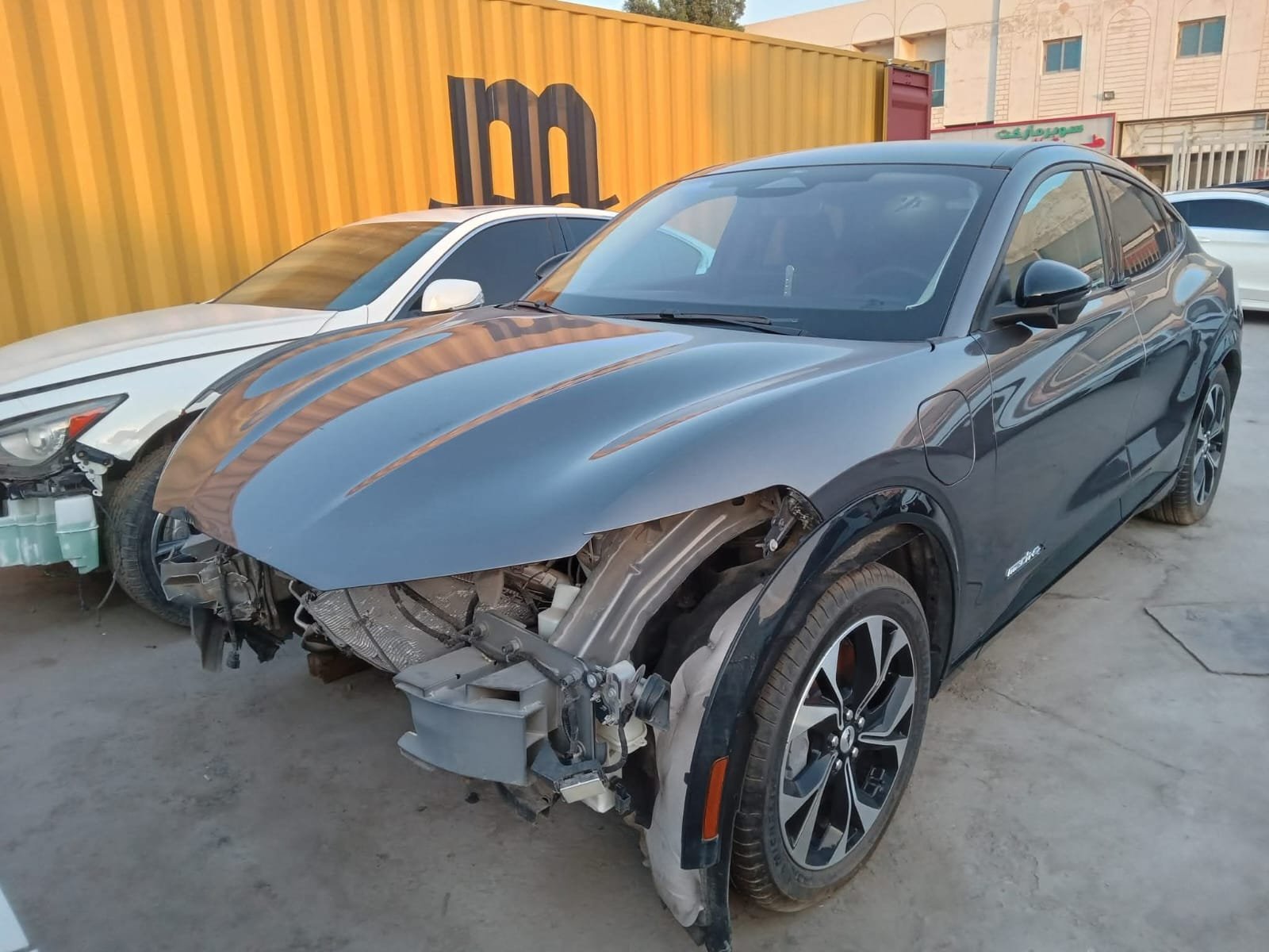 Sell My Car Scrap UAE Team and Vehicle Valuation